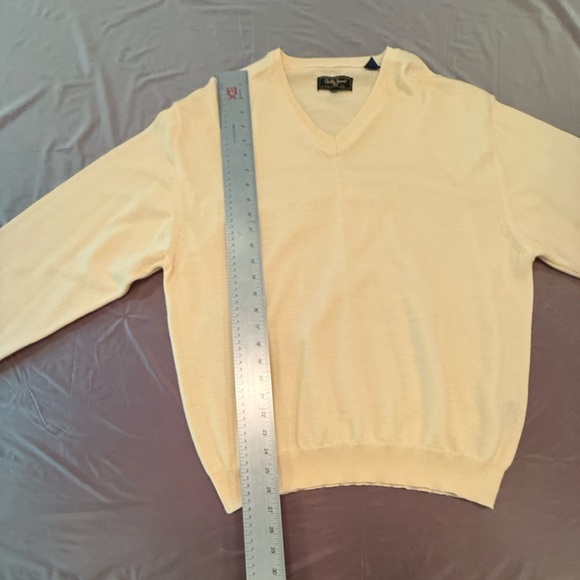 Bobby Jones 100% Merino Wool Yellow V-Neck Golf Sweater Size Large MSRP $225 - Picture 8 of 10